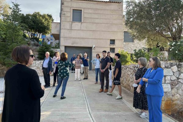 Επίσκεψη στον Ιπποκράτειο Βοτανικό Κήπο της Symbeeosis